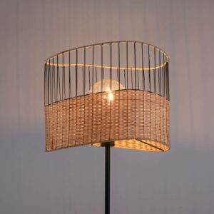 Reed gulvlampe i træ og metal