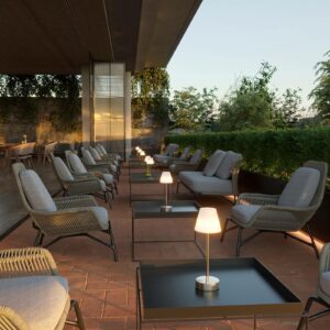 Newgarden Lola Slim LED-bordlampe batteri, messing