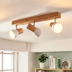 Loftlampe Thorin med tre lyskilder og træ