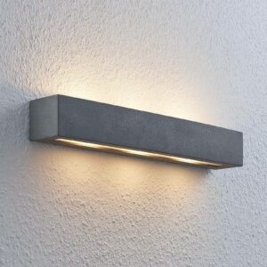 Lindby Nellie LED-betonvæglampe, bredde 50,8 cm