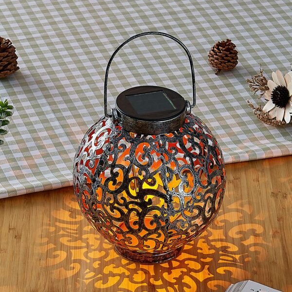 LED-solcellelanterne Adriano, ornamentmønster sølv