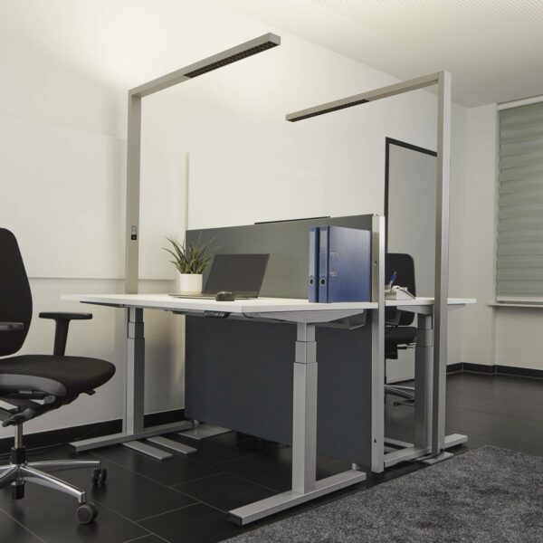 Kontor LED gulvlampe Jolinda med dæmper, sølv