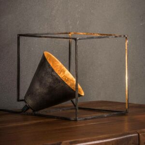 Licobus bordlampe i et iøjnefaldende design
