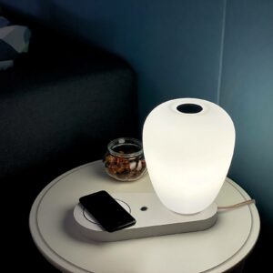 Like bordlampe, USB- og trådløs oplader