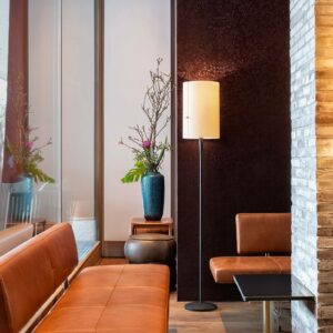 serien.lighting Club L LED-gulvlampe, sort