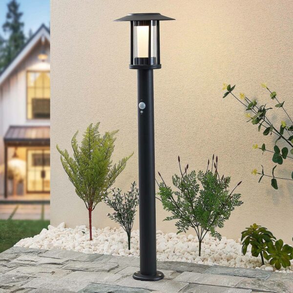 Lindby Volki LED-gadelampe m. solcelle og sensor
