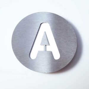 Husnummer Round i rustfrit stål - "A"